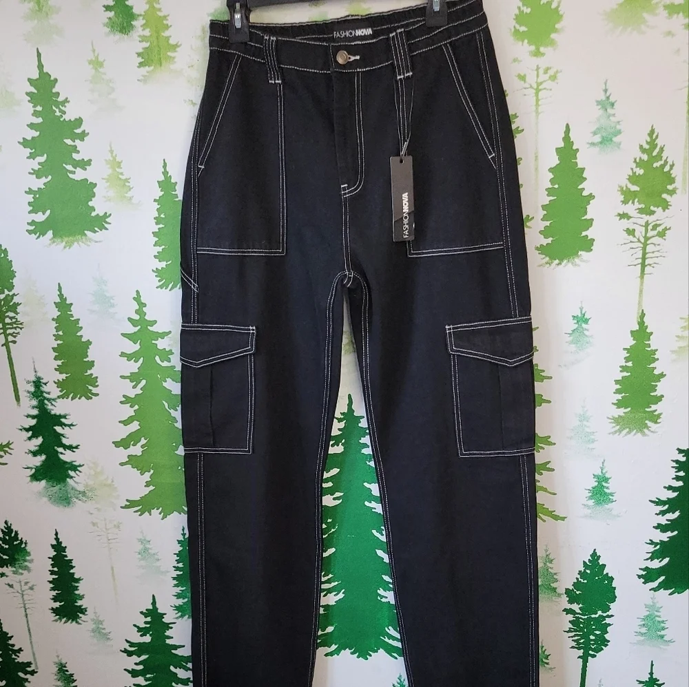 Fashion Nova Carpenter Cargo Jeans.